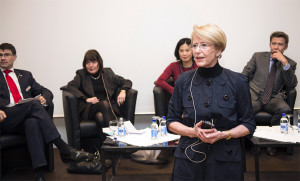 Fleur Platow am Round Table des Frauen-Fonds-Forums 2013